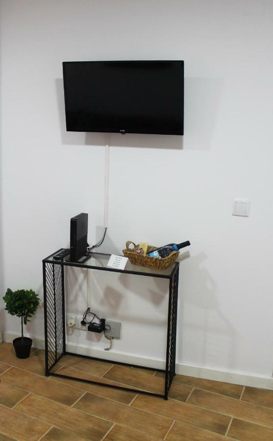 * 5 Star Apartment In Historic District * Walk 2 Alfama! Лиссабон Экстерьер фото
